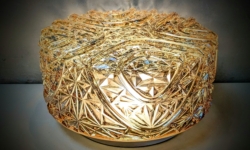 Smuk glamourøs plafond. 1970. Ø24. Restaureret metal ophæng. Til væg el. loft