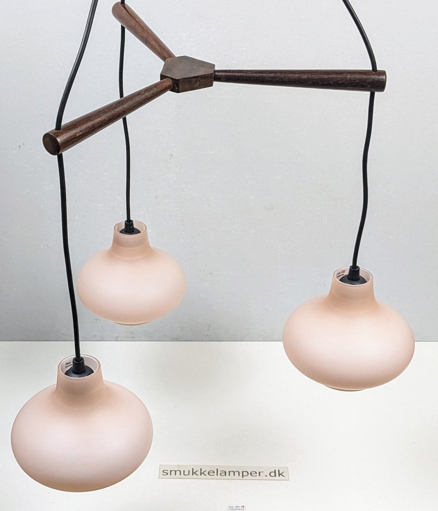 Stor installation i palisander og lyserøde glas 1960. Custom. Ø50. Nyt el. Til rundbord, hjørne m.m - Billede 2