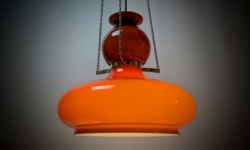 Storslået Wiktor Berndt lampe 1960.Flygsfors glasbruk. Restored. Mørk ravfarvet/okker. Nyt el. Pickup only. Ø35