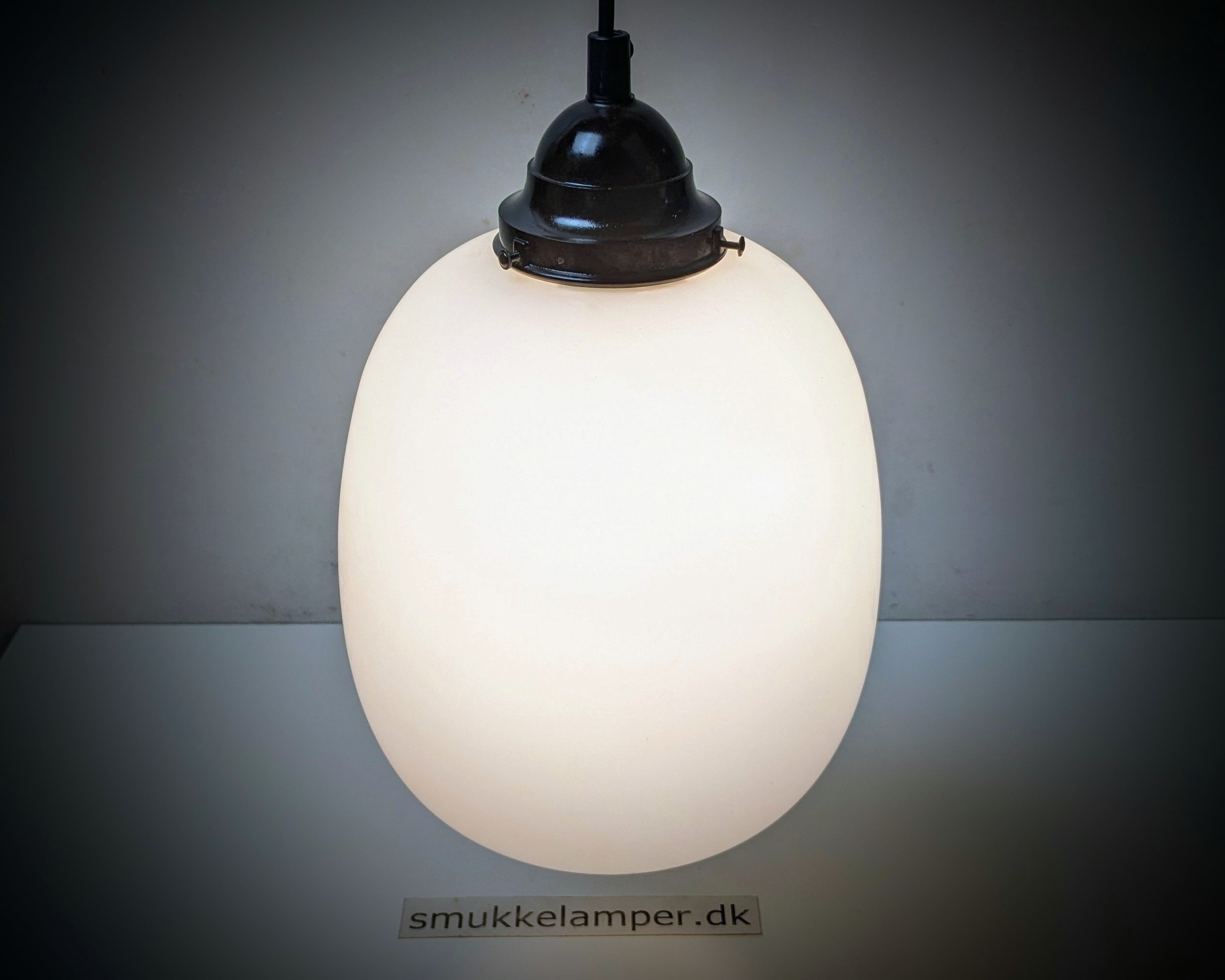 Skøn opalglas pendel fra 1950. Ø22. 32 cmH. Bakelit glasholder og nyt el. - Billede 4