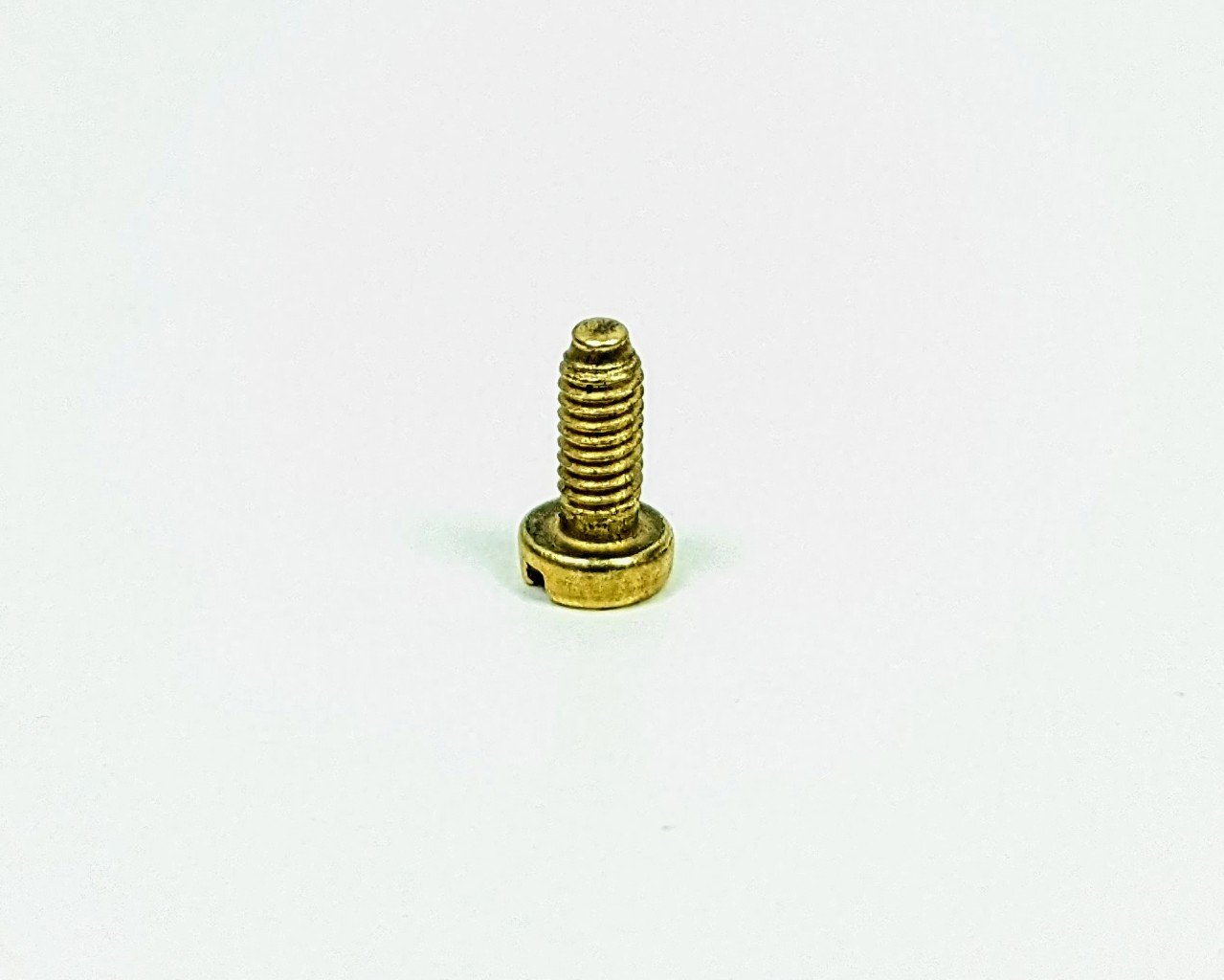 Messing bolt 2,5mm. M2,5×6 mm. Pan head. Til antikke fatninger m.m. 5 stk.