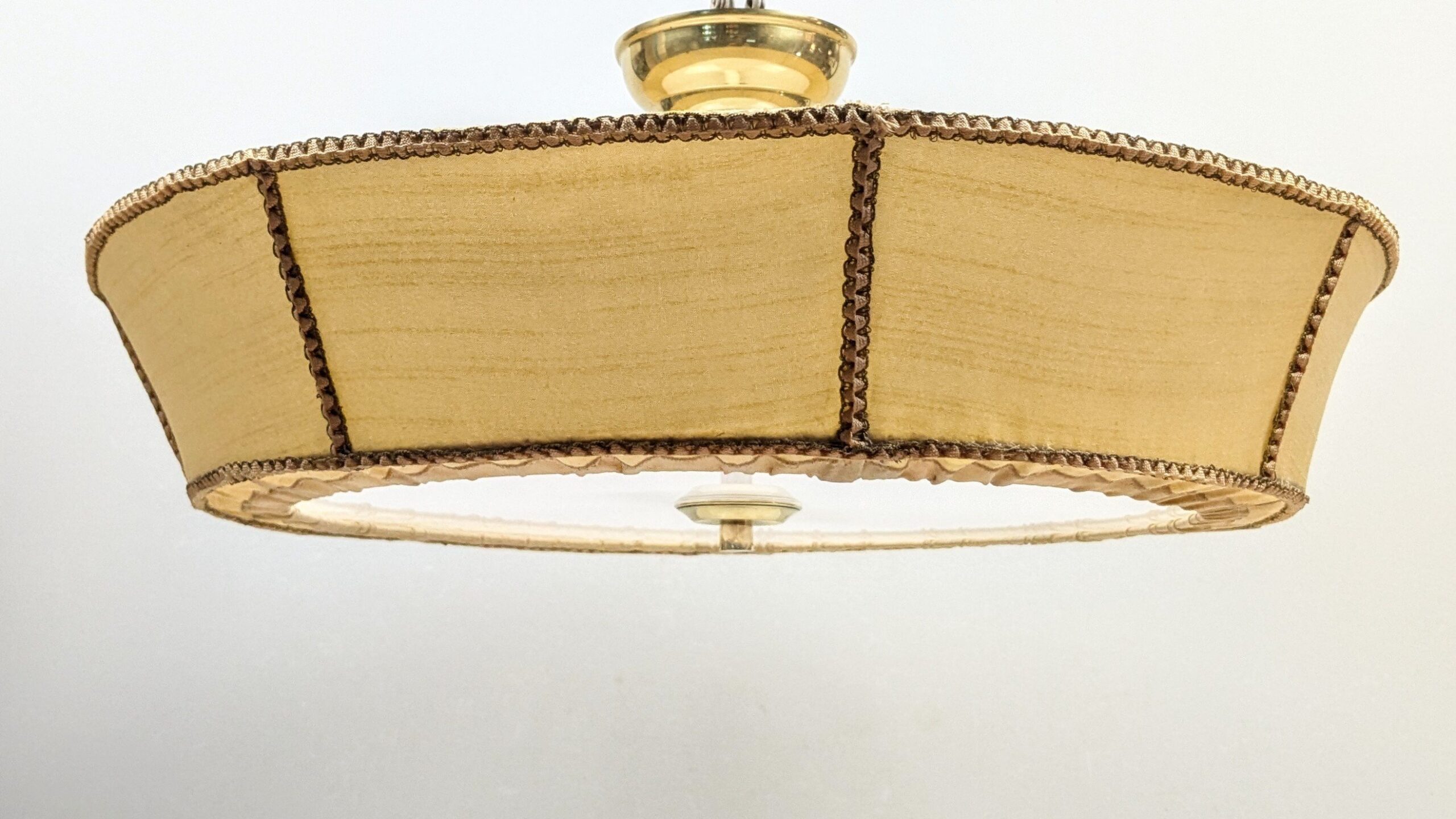 Skøn vintage plafond 1940. Stof, akryl, messing. Fuld restaureret. Ø54. 20cm fast nedhæng. - Billede 4