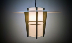 Klassisk design loftlampe fra 1990. Til spisebord m.m Ø40. Nyt el.