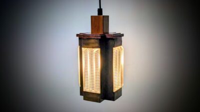 Klassisk hjørne TV pendel fra 1960. Teak, kobber og glas. Ø16. Nyt el.