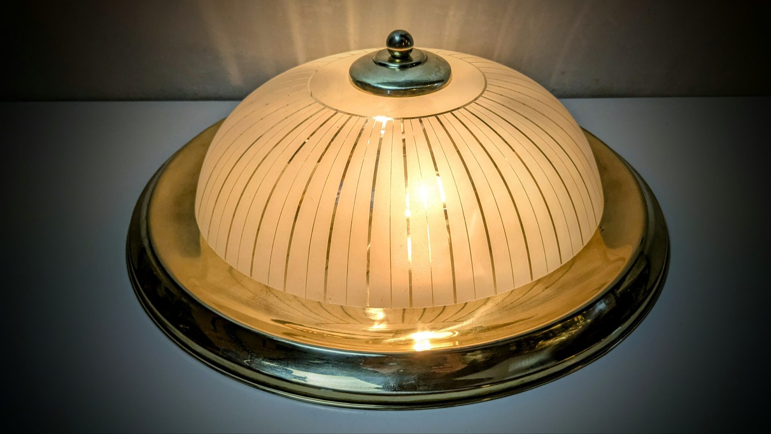 Skøn plafond fra 1940. Fuld restaureret. Ø36. Messing og glas. I perfekt stand. - Billede 2