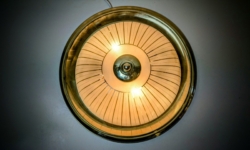 Skøn plafond fra 1940. Fuld restaureret. Ø36. Messing og glas. I perfekt stand.