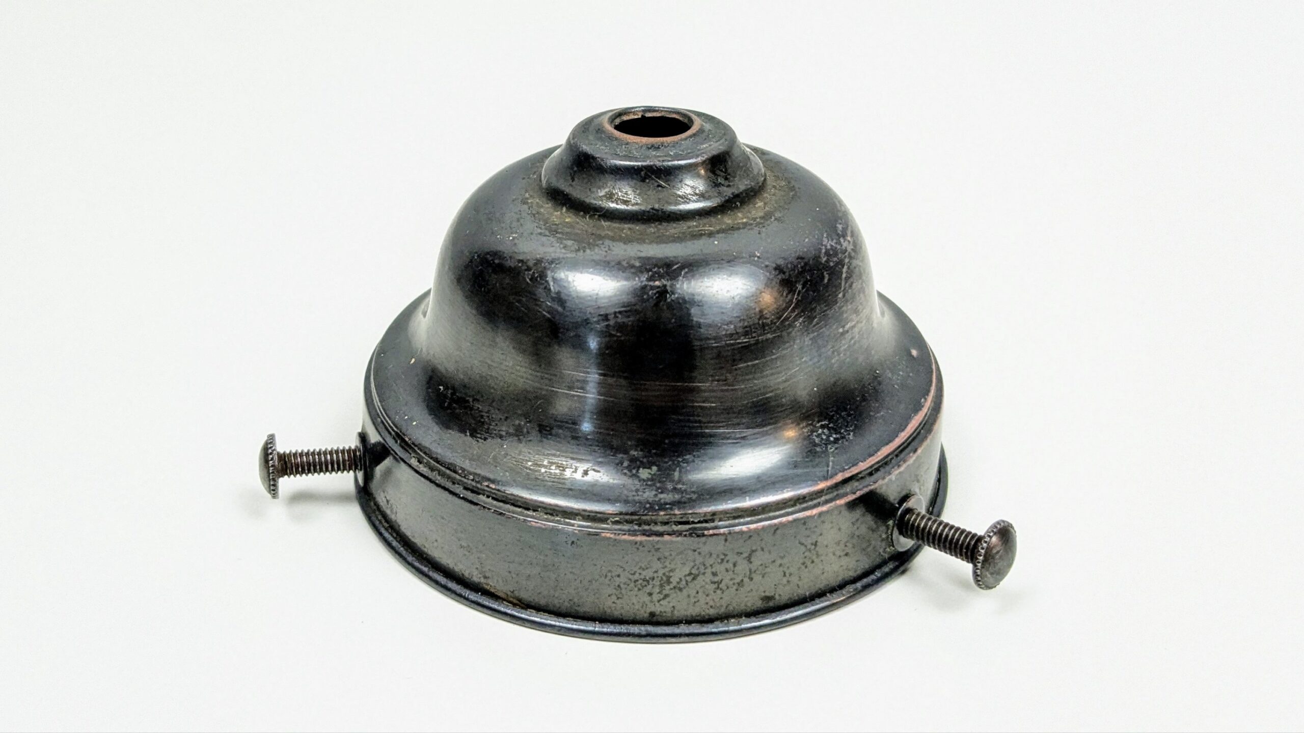 Original glasholder i ældet kobber. Gribekant mellem 72- 82 mm. 1920.