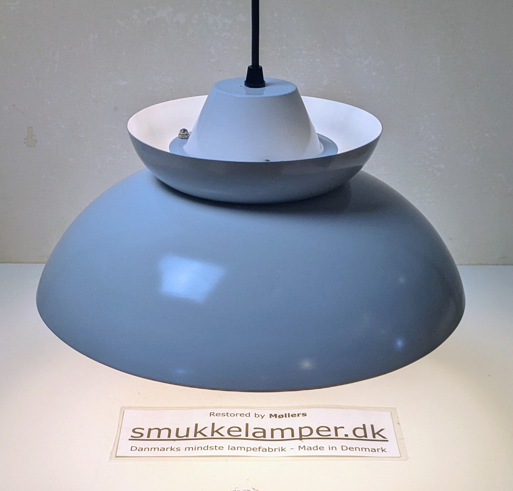 Skøn dansk design lampe fra 1960. Nyt el. Ø36. Få brugsspor. Original grå.