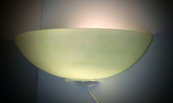 Skøn lysegrøn Palace gallery væglampe uplight. Ny fra 1990. Sjælden vare. Mint condition.