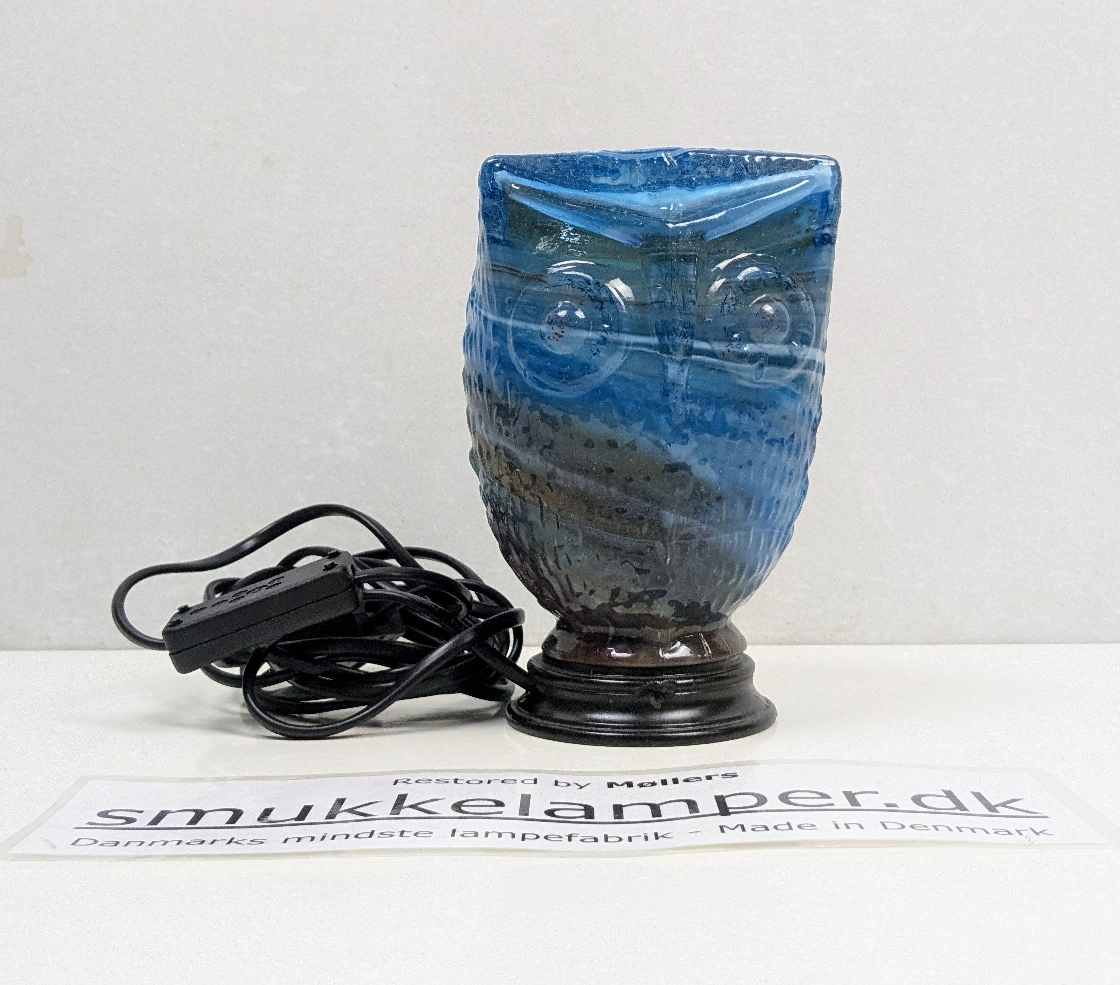 Skøn håndlavet unika glas ugle. 1970 Fuld restaureret. 18 cmH. Nyt el.