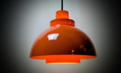 K.Kewo design. Nordisk Solar. Model Minisol i Orange. Made in Denmark. 1970. Nyt el.  Ø23