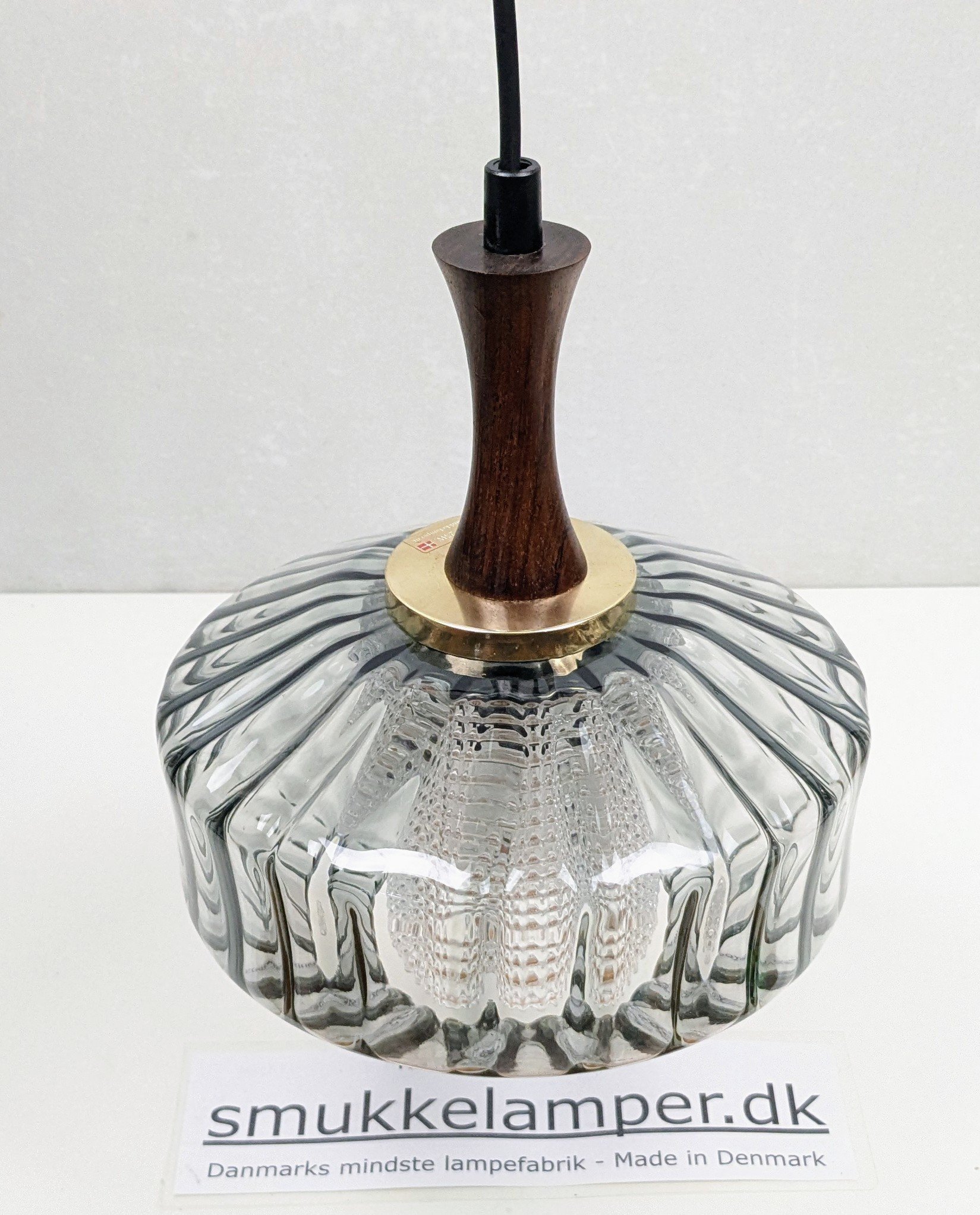 Storslået vintage hjørne pendel fra 1960 erne. Teak og sort tonet glas. Carl Fagerlund. Fuld restaureret. - Billede 2