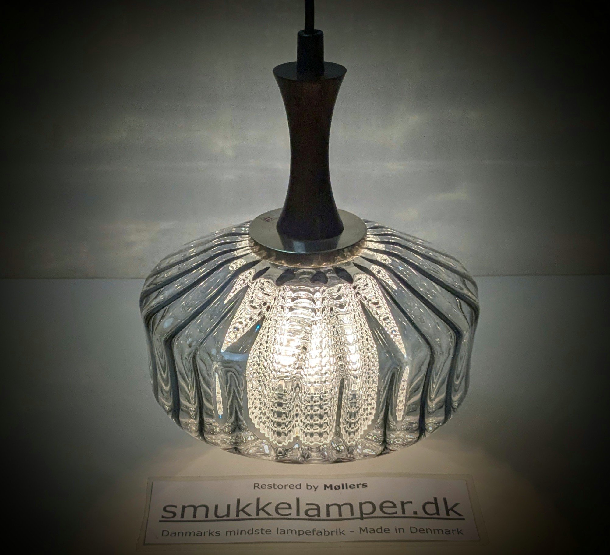 Storslået vintage hjørne pendel fra 1960 erne. Teak og sort tonet glas. Carl Fagerlund. Fuld restaureret. - Billede 3