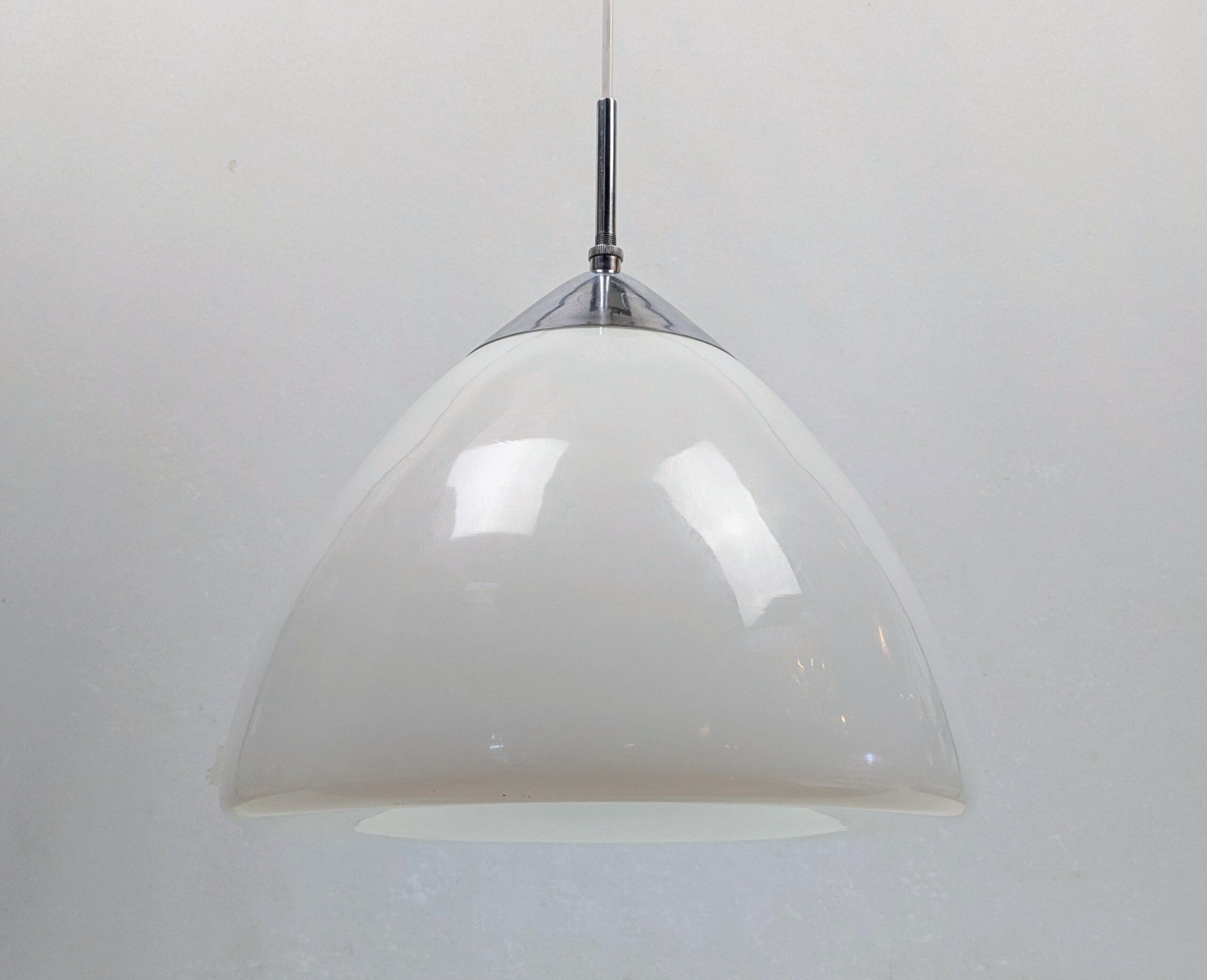 Louis Poulsen 1950. Vilhelm Lauritzen dansk design. Ø30. Nyt el. Excellent condition.