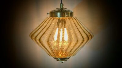 Custom håndsamlet glas hjørne pendel. "Løget". Unika. Ø24. Møllers redesign