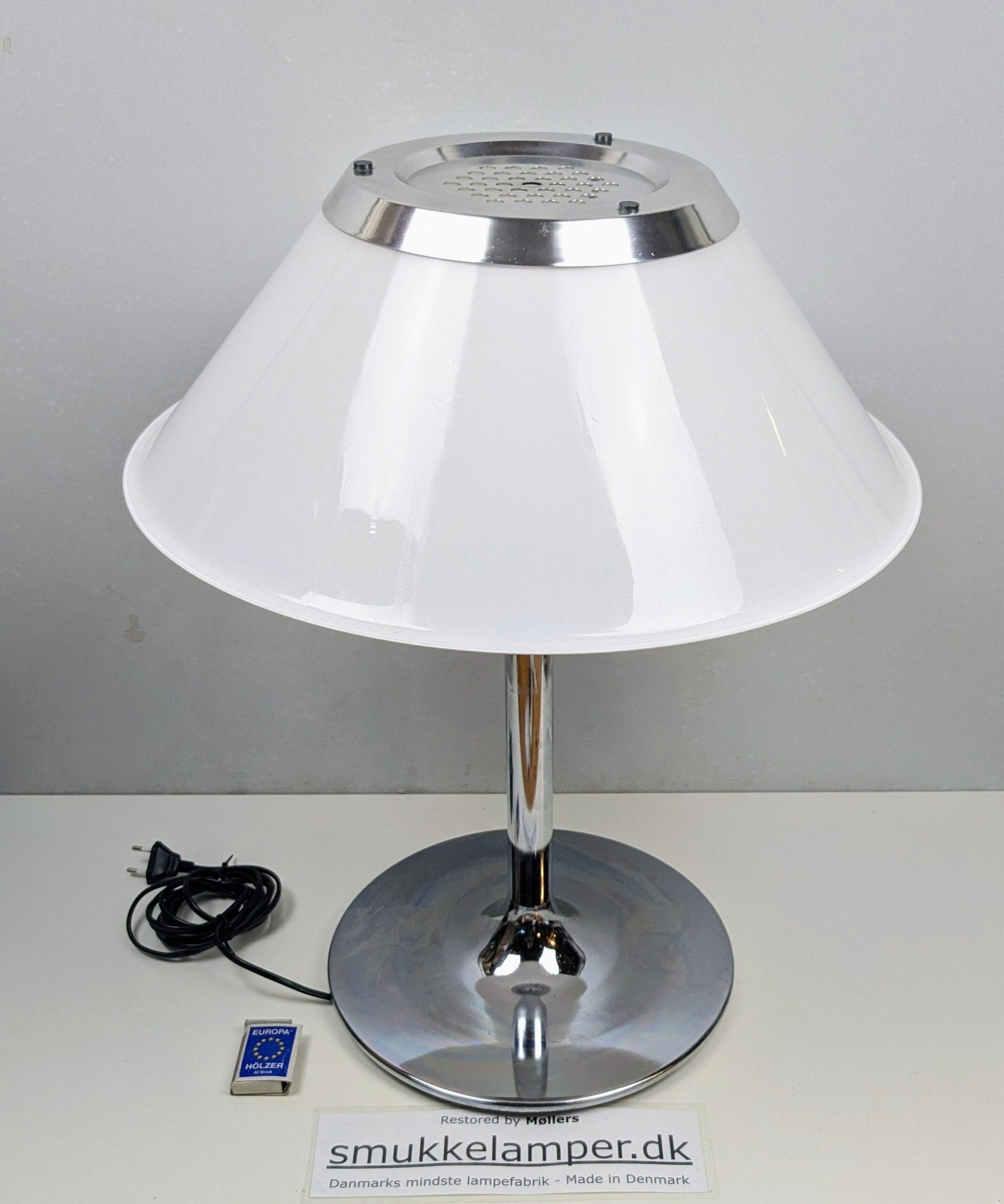 Stor PER SUNDSTEDT. BORDLAMPE, „Mars“. Atelje Lyktan 60 cm høj. Ø46. 1990.