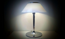 Stor PER SUNDSTEDT. BORDLAMPE, „Mars“. Atelje Lyktan 60 cm høj. Ø46. 1990.