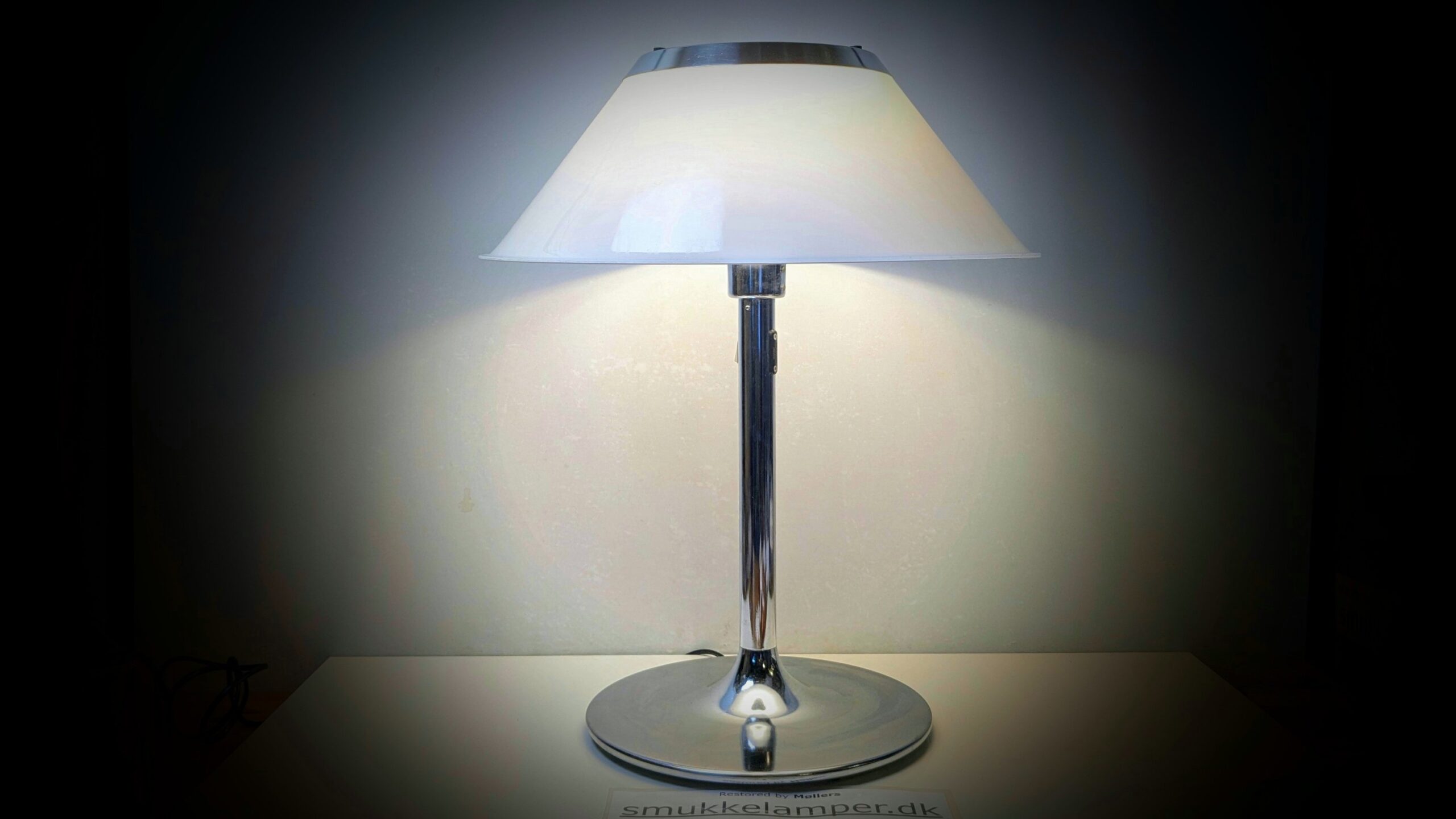 Stor PER SUNDSTEDT. BORDLAMPE, „Mars“. Atelje Lyktan 60 cm høj. Ø46. 1990.