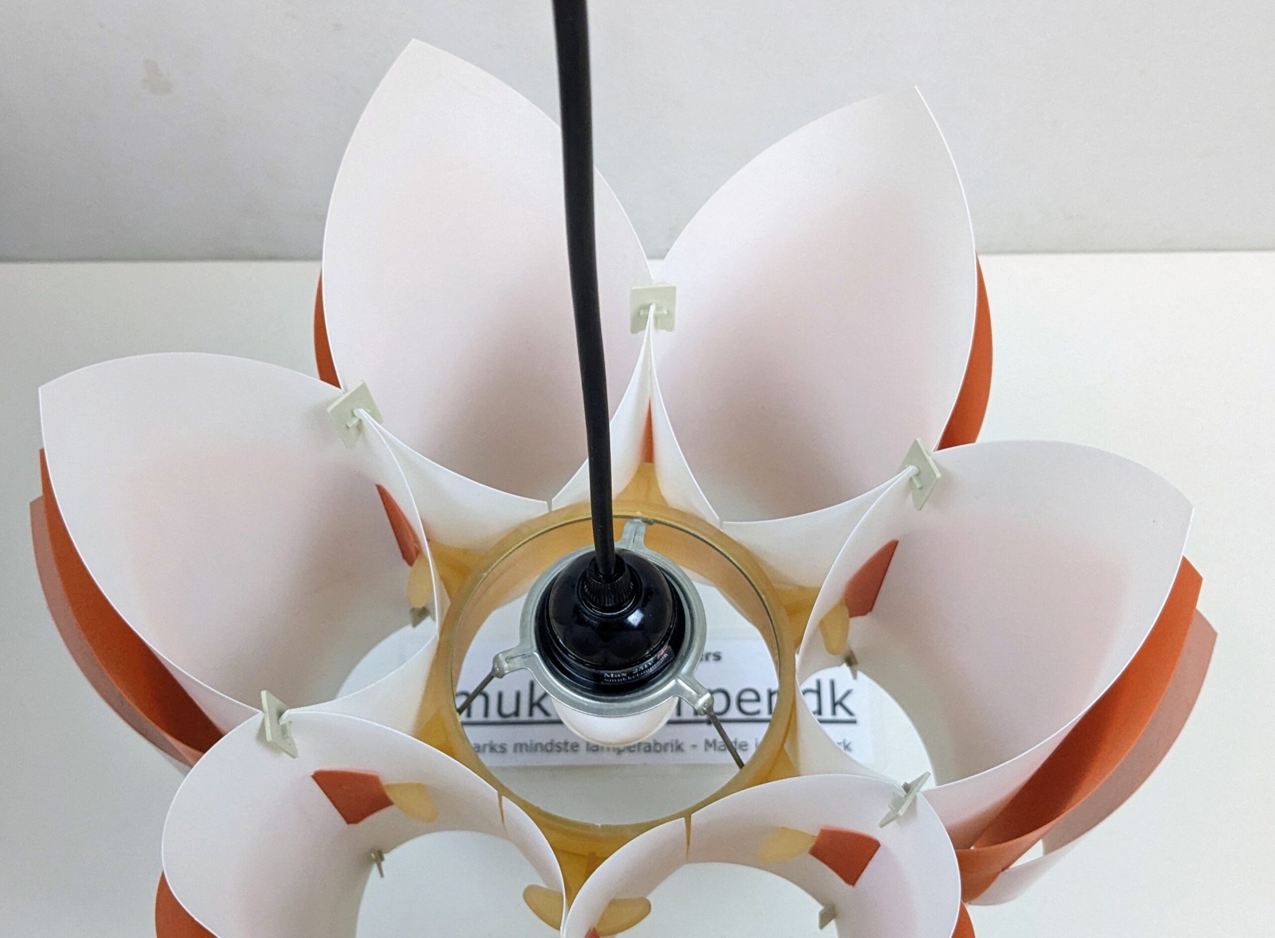 Sjælden Lars Schiøler “Ballet” – Høyrup light lampe . Ø35 Nyt el. Danish design 1960. Excellent condition.