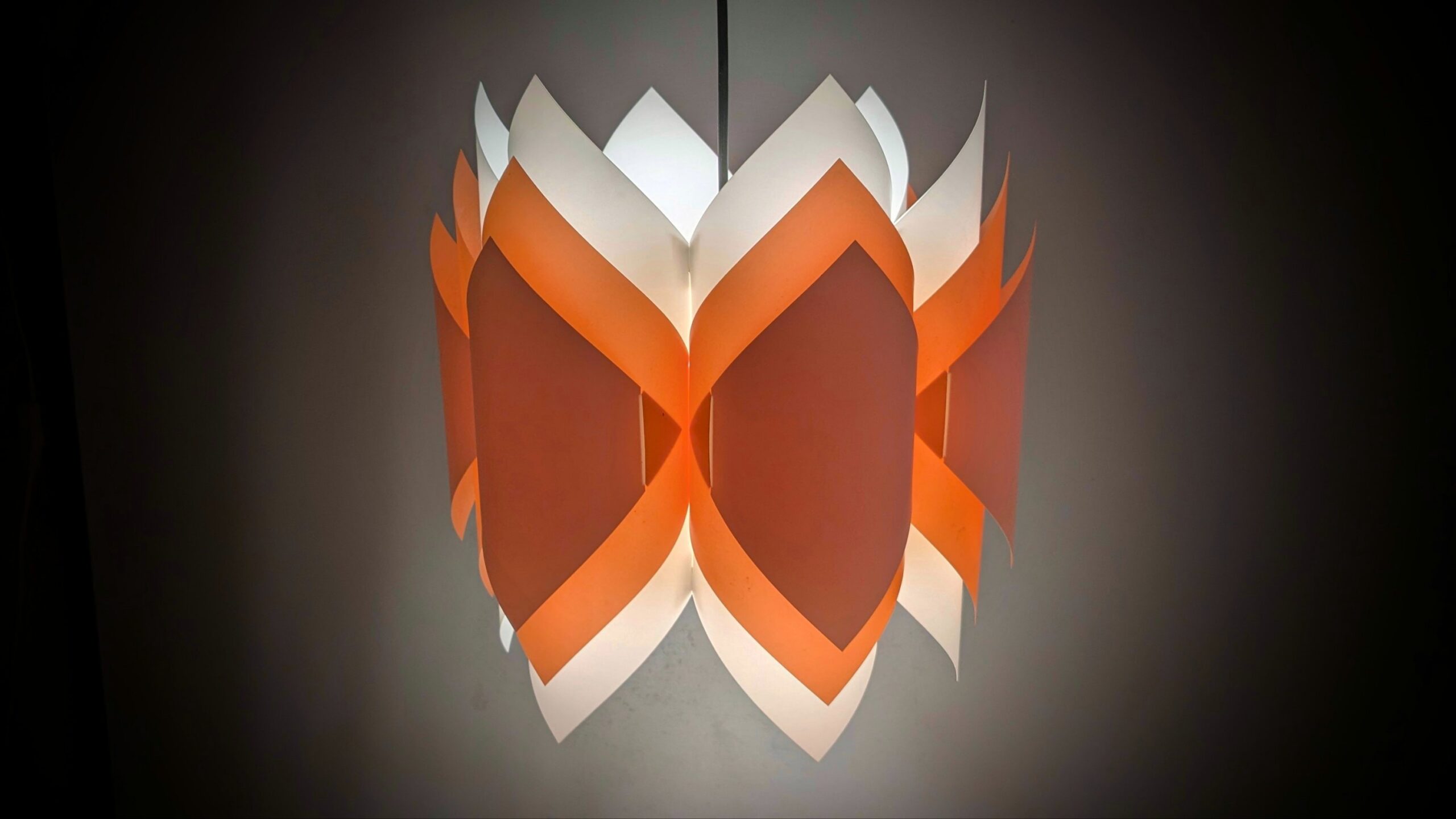 Sjælden Lars Schiøler “Ballet” – Høyrup light lampe . Ø35 Nyt el. Danish design 1960. Excellent condition.