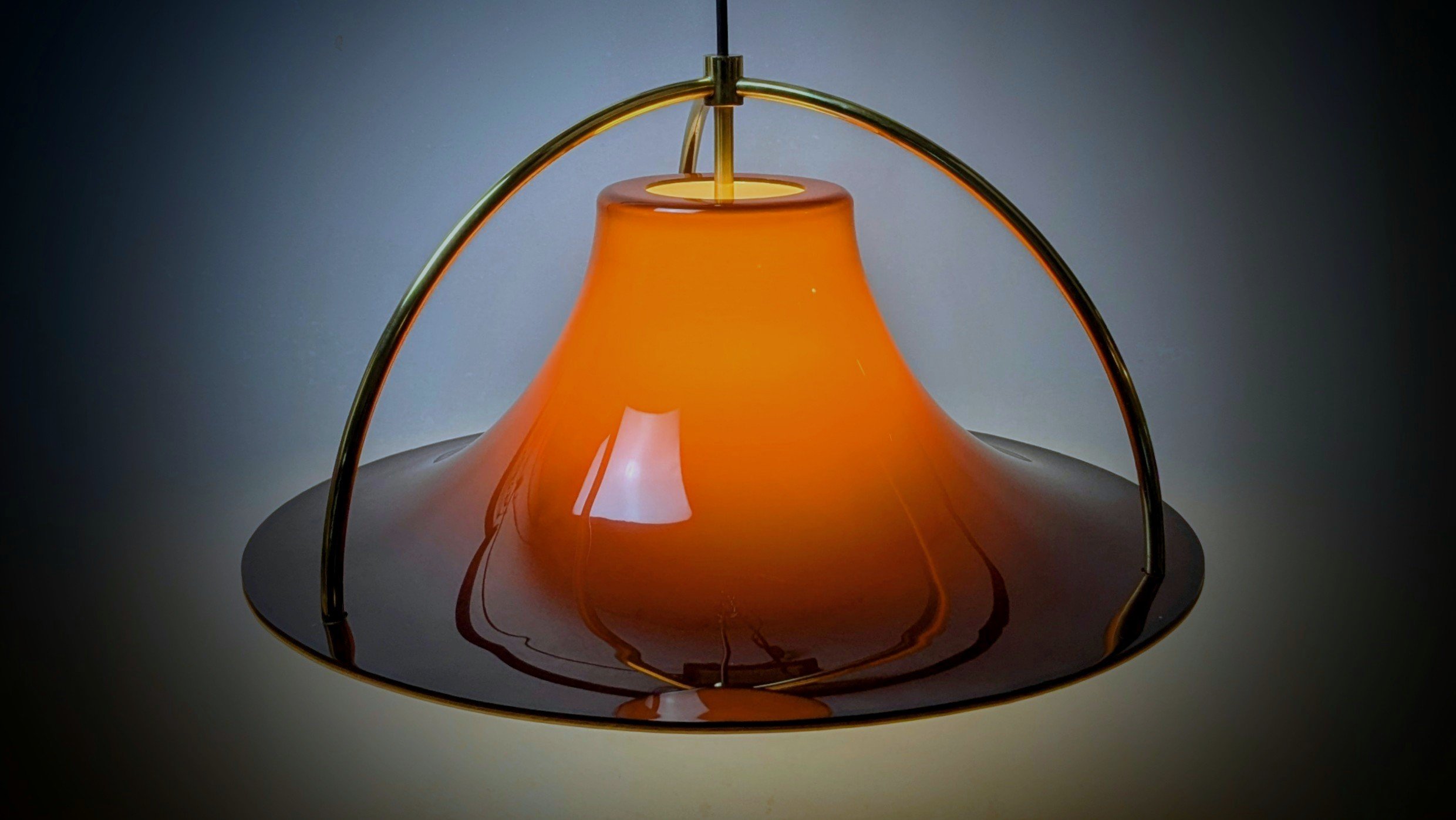 Fog og Mørup spisebordslampe. Danish Design Jo Hammerborg 1977. Nyt el. Ø48.