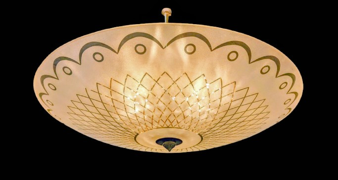 Storslået Orrefors Carl Fagerlund loftplafond 1950. Ø67. 10 kilo glas. Palæ plafond. Pickup only