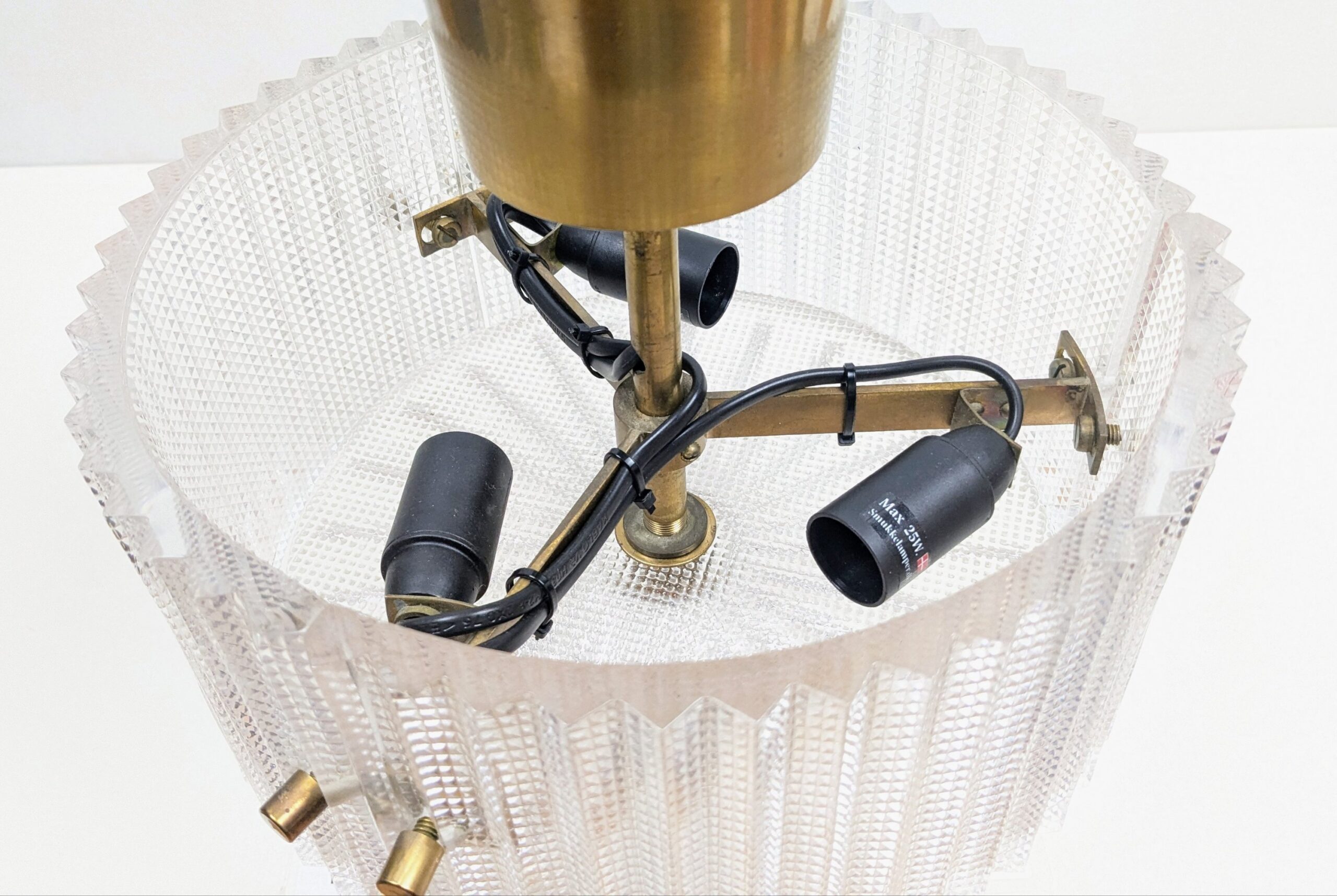 Eksklusiv Carl Fagerlund krystal krone til entre eller stuk. Ø28. Orrefors. Nyt el. 25cm nedhæng