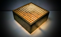 1970 vintage plafond til loft. 23 x 23 cm. Fyrretræ. Nyt el. 13 cmH