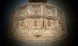 Eksklusiv 10,5 kilo krystal lysekrone fra 1960. Ø44. Restaureret. 40 cm fast nedhæng. Pickup only.