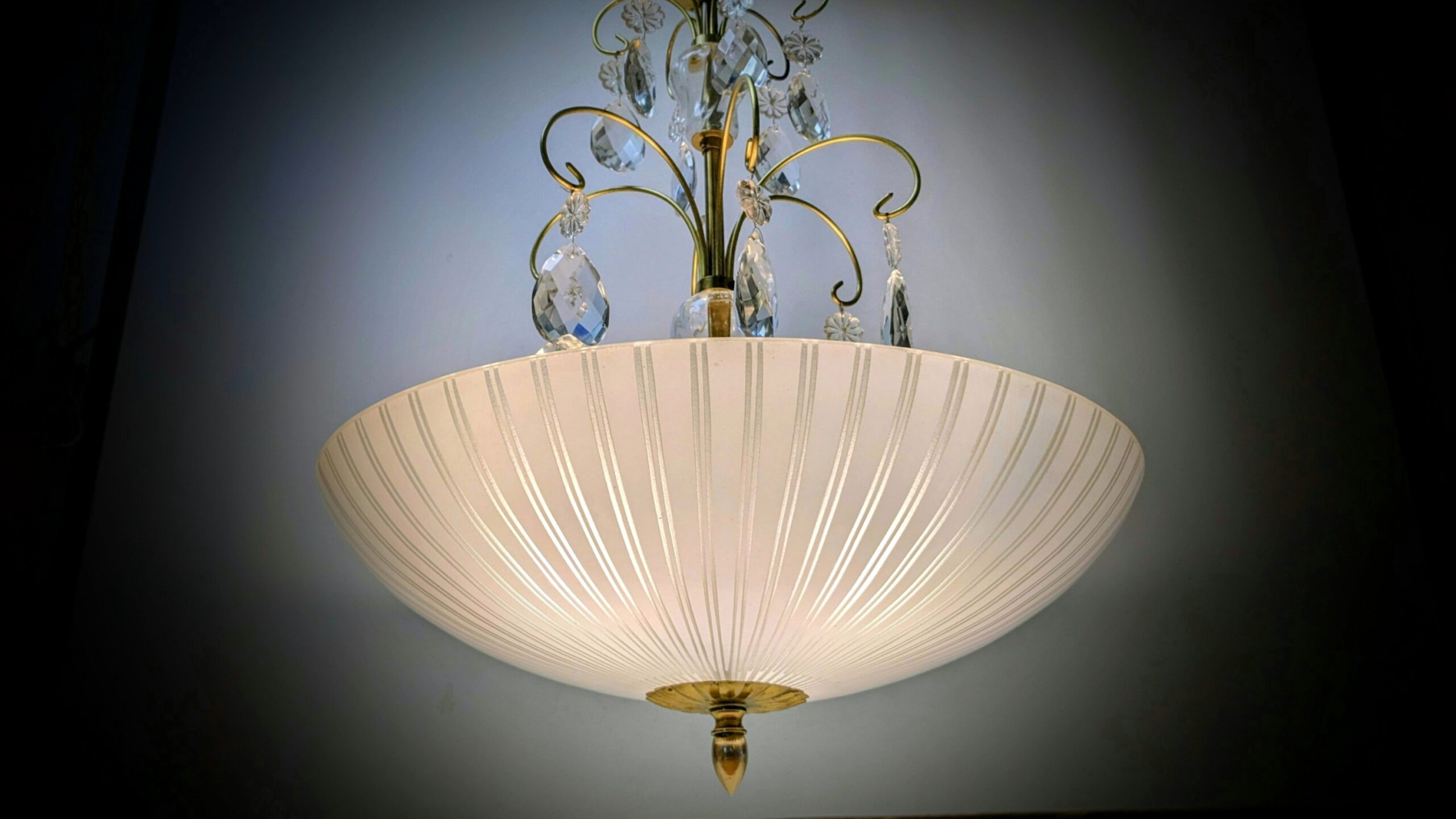 Luksuriøs storslået barok Hall lysekrone. Orrefors fra 1930. Restored. Pickup only.