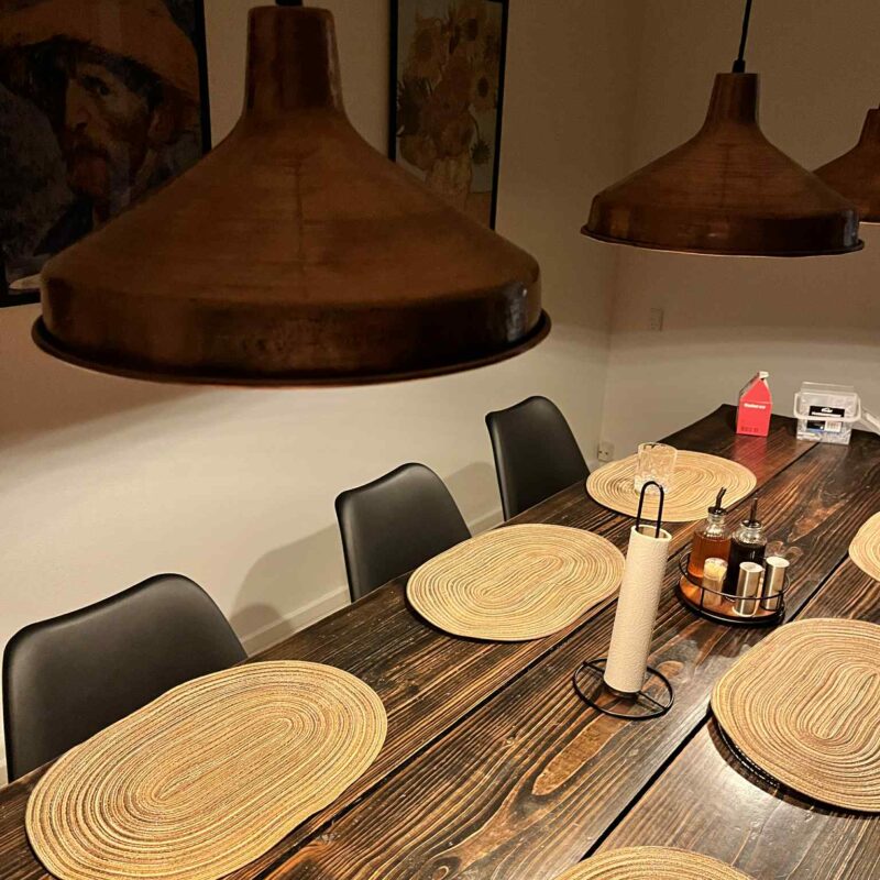 jj hammer og krone montering af smukke kobberlamper