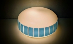 Klassisk plafond fra 1960. Ø22. Excellent condition. Nyt el.. Til loft eller vægmontering.