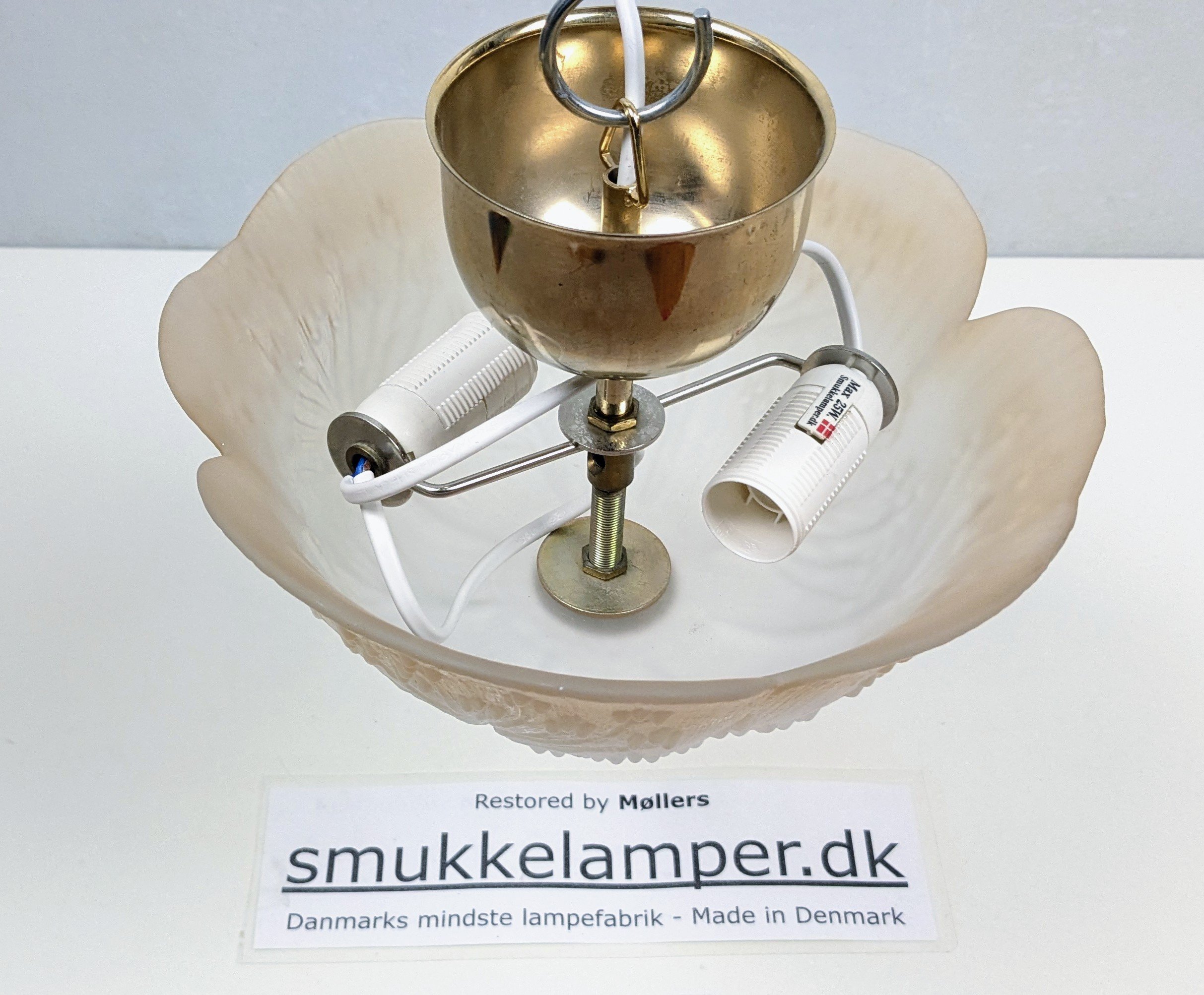 Skøn glas ampel plafond 1980. 18 cm nedhæng. Ø24. Nyt el.