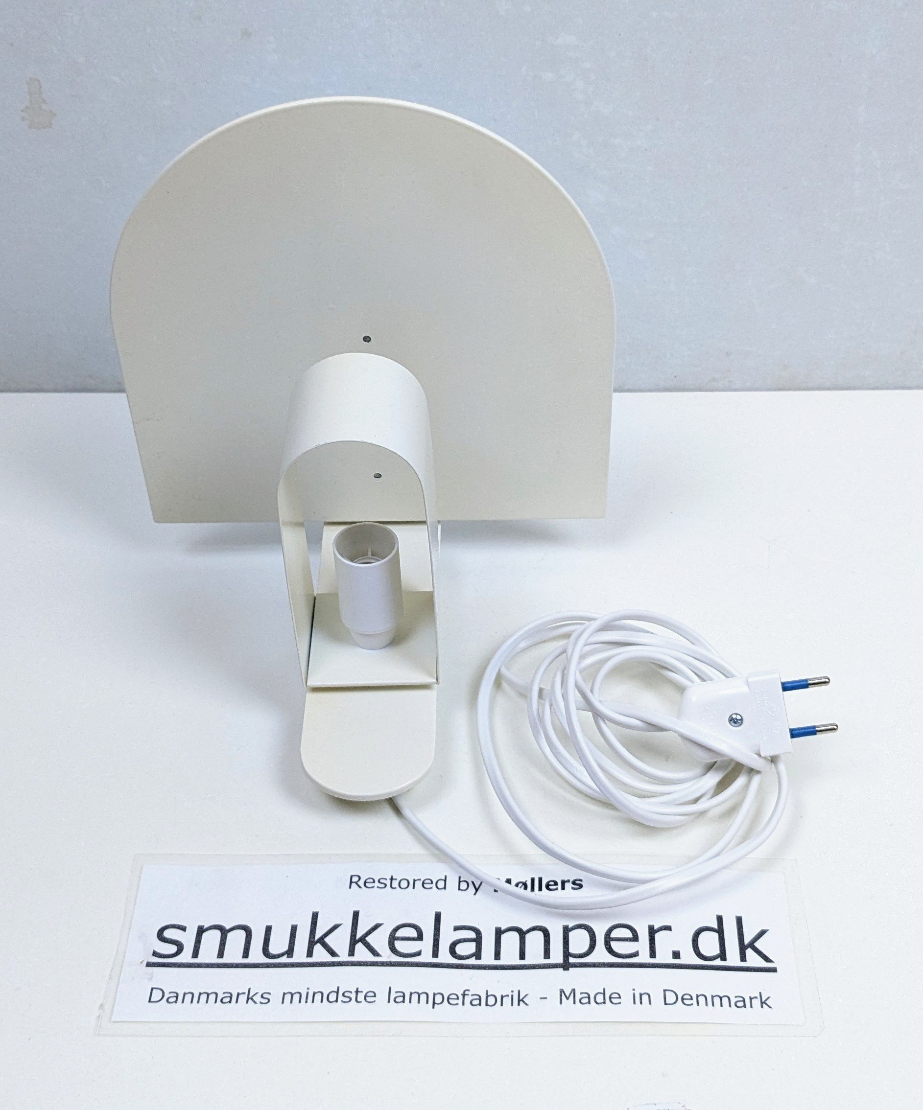 Klassisk dansk design 1990. Nyt el. Cream white. Jørgen Klinkby – Lyskær