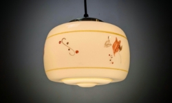 Skøn lille sandfarvet kuglependel fra 1920. Fuld restaureret. Ø20