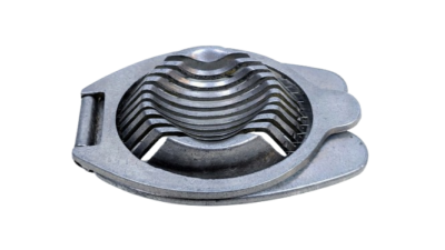 Æggedeler 1960. 10 strenge. Støbt aluminium.