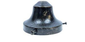 Antik patineret glasholder i messing. Til lampeglas gribekant 71 – 81 mm.