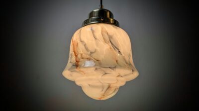 Sjælden grønlig Vintage uraline lampe – marmoréret glas – 1920. Nyt el og ophæng. Se mere. Uranium oxid