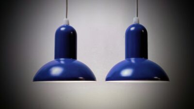 Sæt med 2 lilla LYFA TWIST 4784 køkken lamper fra 1980. Nyt el. Få brugsspor.