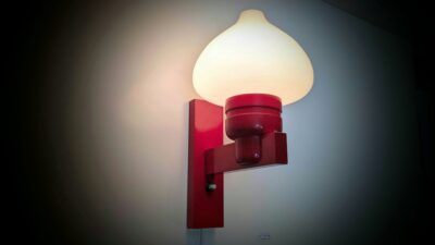 Svensk Aneta væglampe med opal Waxjo glas fra 1970. Delvist nyt el. Ø13