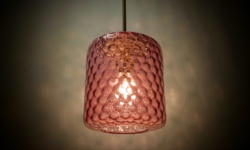 Céleste Rosé – Håndsamlet Dansk Design i Antikt Bobleglas. Ø20. Nyt el. Unika.