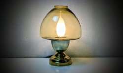 Custom håndsamlet “Elegance” tv lampe. Møllers recrafting. Ø15. Cognac farvet glas.