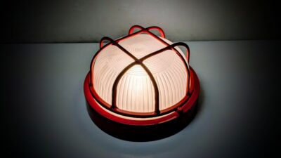 Ny ubrugt væg/ loftlampe fra 1980. Belgisk. Ø20. 11cmH. Restparti.