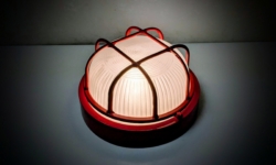 Ny ubrugt væg/ loftlampe fra 1980. Belgisk. Ø20. 11cmH. Restparti.