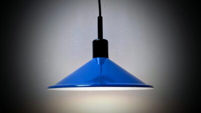 Danish design 1980. LYFA. Mint condition. Ø25,5. Nyt el.