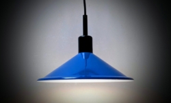 Danish design 1980. LYFA. Mint condition. Ø25,5. Nyt el.