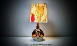 Sjælden 2,6 kilo glas kunst bordlampe. Fuld restaureret. Nyt el. 35cmH. Fra 1970.