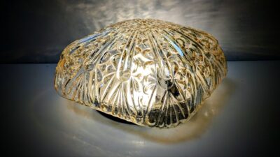 Skøn plafond fra 1970 til væg eller loft. 24x24 cm. 13cmH. I smuk stand.