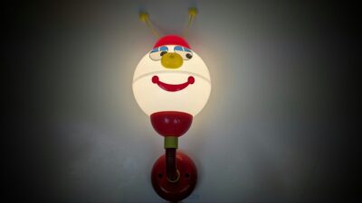 Sjælden Italiensk Milano Stilfer væglampe fra 1970. Nyt el. 33 cmH