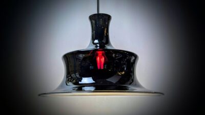 Holmegaard Sonate  Ø38. Design Michael Bang 1980. Nyt el. Aubergine. Pickup only